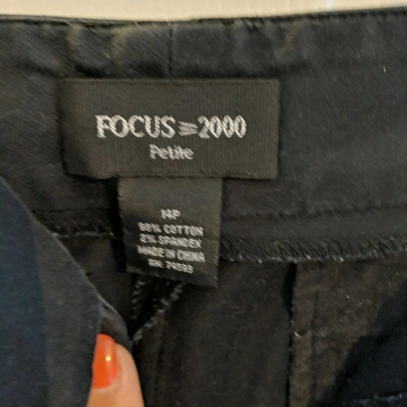 Capris - Picture 3 of 3